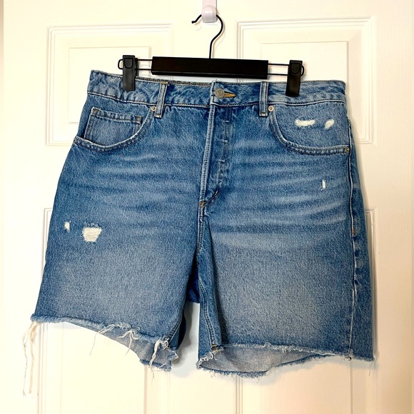 Dynamite Mom Jean Shorts - Picture 1 of 3